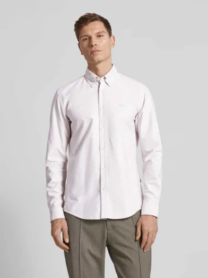 Koszula biznesowa o kroju regular fit z kołnierzykiem typu button down model ‘Roan’ Boss