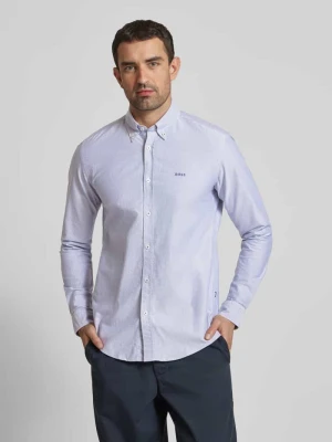 Koszula biznesowa o kroju regular fit z kołnierzykiem typu button down model ‘Roan’ Boss