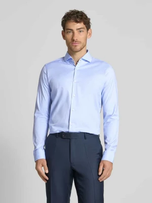 Koszula biznesowa o kroju regular fit z kołnierzykiem typu cutaway Boss