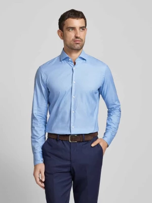 Koszula biznesowa o kroju regular fit z kołnierzykiem typu cutaway model ‘Joe’ Boss