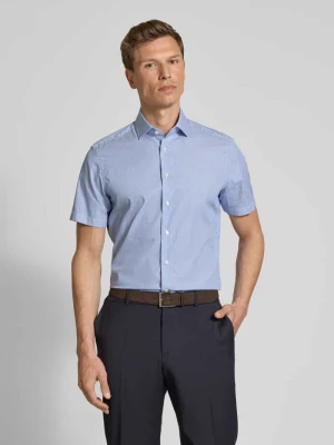 Koszula biznesowa o kroju regular fit z kołnierzykiem typu kent Christian Berg Men