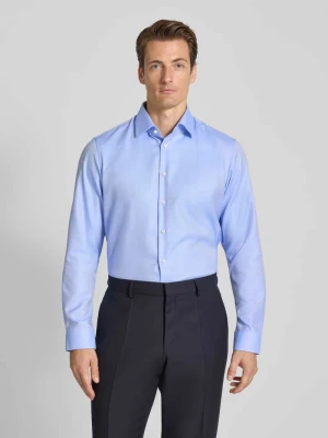 Koszula biznesowa o kroju regular fit z kołnierzykiem typu kent Christian Berg Men