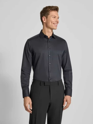 Koszula biznesowa o kroju regular fit z kołnierzykiem typu kent Christian Berg Men