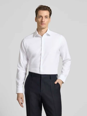 Koszula biznesowa o kroju regular fit z kołnierzykiem typu kent Christian Berg Men