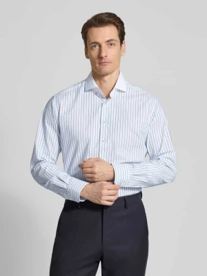 Koszula biznesowa o kroju regular fit z kołnierzykiem typu kent Eterna