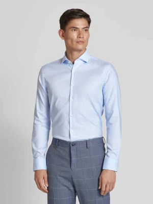 Koszula biznesowa o kroju slim fit z kołnierzykiem typu kent model ‘Hank’ Boss