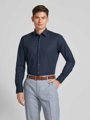 Koszula biznesowa o kroju regular fit z kołnierzykiem typu kent model ‘Joe’ Boss