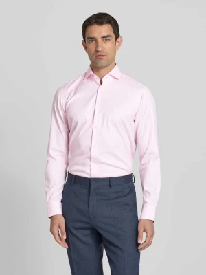 Koszula biznesowa o kroju regular fit z kołnierzykiem typu kent model ‘Joe’ Boss