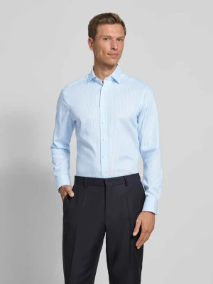 Koszula biznesowa o kroju regular fit z kołnierzykiem typu kent Olymp