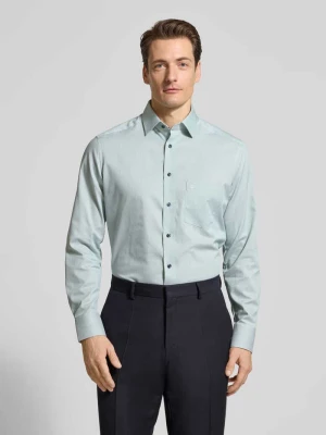 Koszula biznesowa o kroju regular fit z kołnierzykiem typu kent Olymp