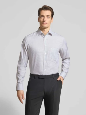 Koszula biznesowa o kroju regular fit z kołnierzykiem typu kent Olymp