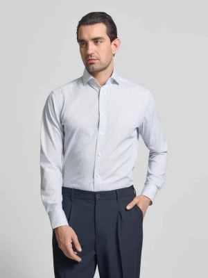 Koszula biznesowa o kroju regular fit z kołnierzykiem typu kent Olymp