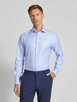 Koszula biznesowa o kroju regular fit z kołnierzykiem typu kent Stenstroms