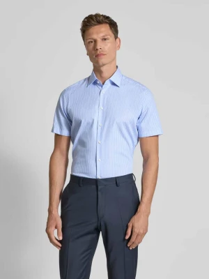 Koszula biznesowa o kroju regular fit z listwą guzikową Christian Berg Men