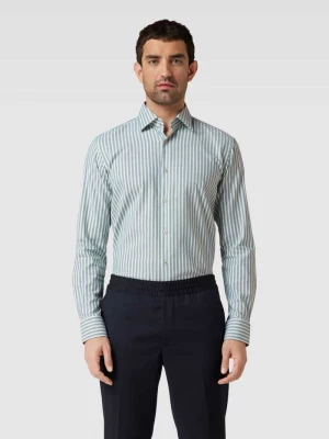 Koszula biznesowa o kroju regular fit ze wzorem w paski model ‘Joe’ Boss