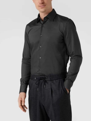 Koszula biznesowa o kroju slim fit z diagonalu Boss