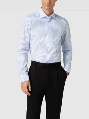 Koszula biznesowa o kroju slim fit z fakturowanym wzorem model ‘New Kent’ seidensticker