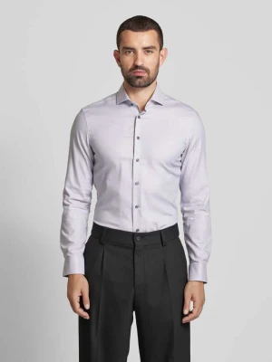 Koszula biznesowa o kroju slim fit z kołnierzykiem new kent Eterna