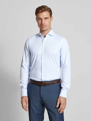 Koszula biznesowa o kroju slim fit z kołnierzykiem typu cutaway Boss