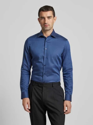 Koszula biznesowa o kroju slim fit z kołnierzykiem typu cutaway ETERNA SLIM FIT