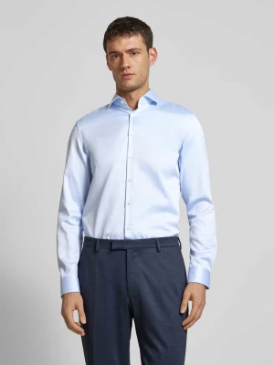 Koszula biznesowa o kroju slim fit z kołnierzykiem typu cutaway Jake*s