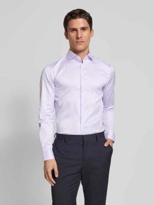 Koszula biznesowa o kroju slim fit z kołnierzykiem typu cutaway Jake*s