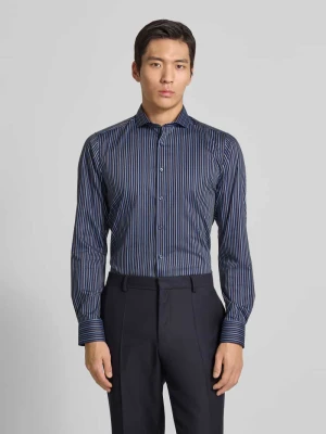 Koszula biznesowa o kroju slim fit z kołnierzykiem typu cutaway OLYMP Level Five