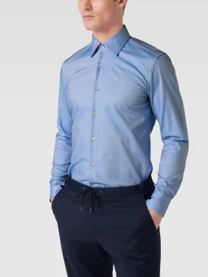 Koszula biznesowa o kroju slim fit z kołnierzykiem typu kent Boss