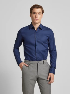 Koszula biznesowa o kroju slim fit z kołnierzykiem typu kent Boss