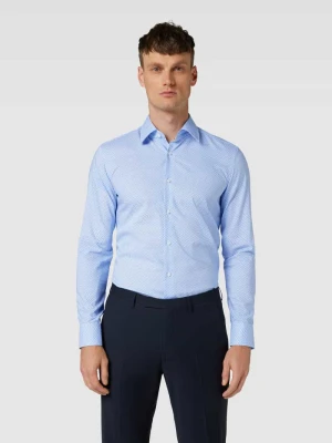 Koszula biznesowa o kroju slim fit z kołnierzykiem typu kent Boss