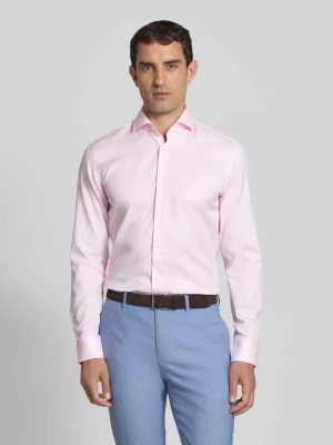 Koszula biznesowa o kroju slim fit z kołnierzykiem typu kent Boss