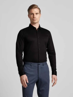 Koszula biznesowa o kroju slim fit z kołnierzykiem typu kent Desoto