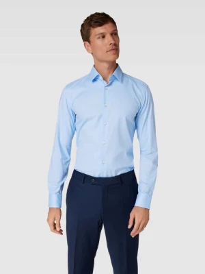 Koszula biznesowa o kroju slim fit z kołnierzykiem typu kent model ‘HANK’ Boss