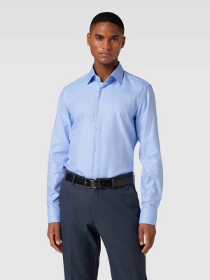 Koszula biznesowa o kroju slim fit z kołnierzykiem typu kent model ‘Hank’ Boss