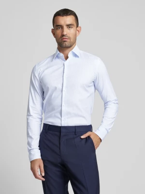 Koszula biznesowa o kroju slim fit z kołnierzykiem typu kent model ‘Hank’ Boss