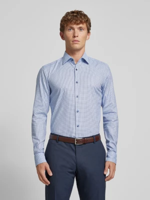 Koszula biznesowa o kroju slim fit z kołnierzykiem typu kent model ‘Hank’ Boss