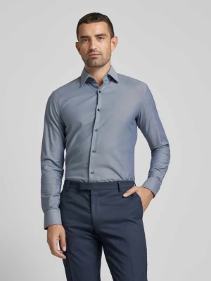 Koszula biznesowa o kroju slim fit z kołnierzykiem typu kent model ‘Hank’ Boss