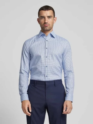 Koszula biznesowa o kroju slim fit z kołnierzykiem typu kent model ‘Hank’ Boss