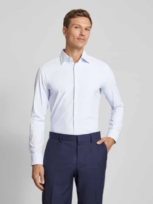 Koszula biznesowa o kroju slim fit z kołnierzykiem typu kent model ‘Hank’ Boss