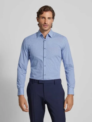 Koszula biznesowa o kroju slim fit z kołnierzykiem typu kent model ‘Hank’ Boss