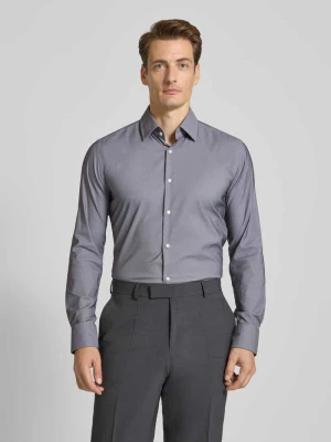 Koszula biznesowa o kroju slim fit z kołnierzykiem typu kent model ‘HANK’ Boss
