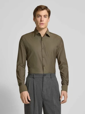 Koszula biznesowa o kroju slim fit z kołnierzykiem typu kent model ‘HANK’ Boss
