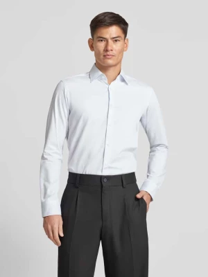 Koszula biznesowa o kroju slim fit z kołnierzykiem typu kent model ‘Joe’ Boss