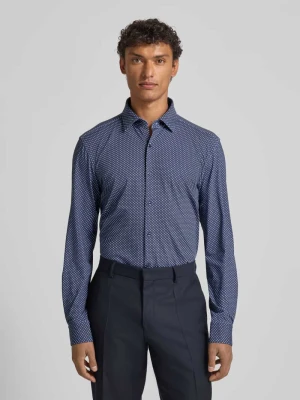 Koszula biznesowa o kroju slim fit z kołnierzykiem typu kent model ‘KENNO’ HUGO