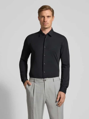 Koszula biznesowa o kroju slim fit z kołnierzykiem typu kent model ‘ROAN’ Boss