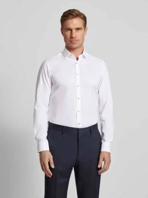 Koszula biznesowa o kroju slim fit z kołnierzykiem typu kent OLYMP Level Five