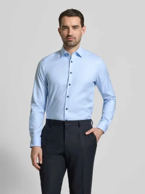 Koszula biznesowa o kroju slim fit z kołnierzykiem typu kent OLYMP Level Five