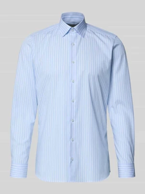 Koszula biznesowa o kroju slim fit z kołnierzykiem typu kent OLYMP Level Five