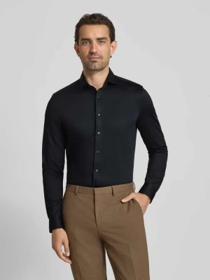 Koszula biznesowa o kroju slim fit z kołnierzykiem typu kent OLYMP Level Five
