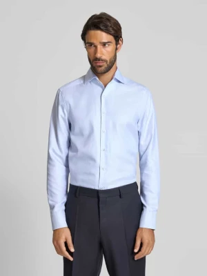 Koszula biznesowa o kroju slim fit z kołnierzykiem typu kent Stenstroms